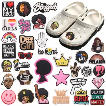 1 adet Siyah Lives Matter Güzel Kız Arkadaş Olmak PVC Ayakkabı Takılar Kadın Tasarımcı Sandalet Dekorasyon DIY Croc Jıbz Parti Hediye