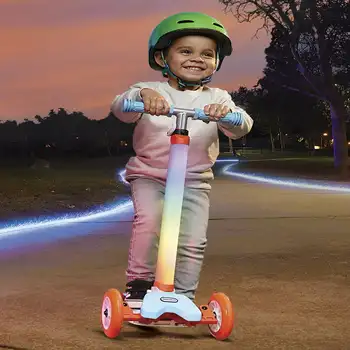 3-7 Yaş arası çocuklar için renkli ışık desenlerine Sahip Keyifli 3 Tekerlekli Scooter
