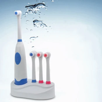 Ağız Hijyeni Döner Elektrikli Diş Fırçası Su Geçirmez Diş Beyazlatma Ev Bakımı 4 Yumuşak Fırça Kafası TSLM1