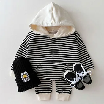 Bebek spor elbise 2023 Bahar Bebek Çizgili Hoodies Sweatshirt 2 ADET Yürümeye Başlayan Çocuk Giyim Seti