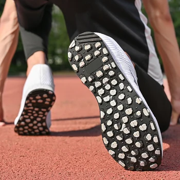 Erkek ayakkabısı 2024 Yeni sivri ayakkabı erkekler için Açık Futbol Eğitim ayakkabı Erkekler İçin Hafif Kısa Koşu Yarış Kadın Sneakers