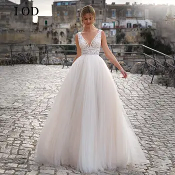 I OD Modern V Boyun düğün elbisesi Zarif A-Line Gelin Boho Backless Kolsuz gelin kıyafeti Yaz Robe De Marie 2022