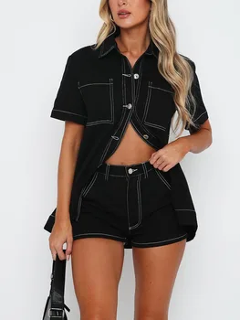 Kadın Streetwear Denim Gömlek ve şort takımı Kontrast Dikiş ve Düğme Aşağı Tasarım Rahat 2 Parça Kıyafetler