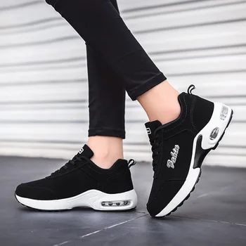 Kadın koşu ayakkabıları nefes alan günlük ayakkabılar Outdoorsman Hafif Beyaz Tenis spor ayakkabı Rahat Yürüyüş Sneakers Kadınlar için