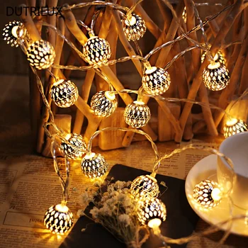 LED Aydınlatma Zinciri Fas Topu Demir İçi Boş Küçük Topları Dize Noel Festivali Avlu Açık Dekoratif Lamba