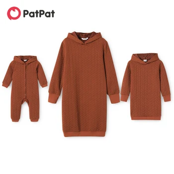 PatPat Aile Eşleştirme Kıyafetler Katı Kahve Dokulu Uzun kollu kapüşonlu elbise Anne ve Ben için