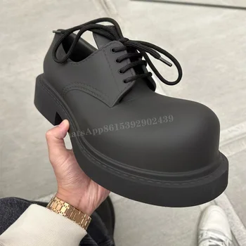 Çizmeler Siyah Deri Kauçuk Sportif Platformu Erkekler Büyük Toe Lace Up Yükseltilmiş Düşük Topuk Ayakkabı Enjeksiyon Sokak Tarzı Artı Boyutu Mokasen