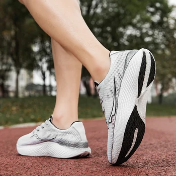 Kadın Ayakkabı Sneakers kadın rahat Erkek Ayakkabı tenis Lüks ayakkabı Eğitmen Yarış Nefes Ayakkabı moda koşu ayakkabıları erkekler için