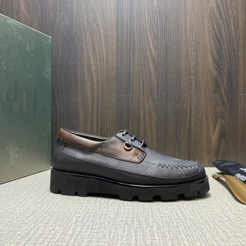 Yeni yüksek kaliteli, lüks 2021 ilkbahar serisi twist bot ayakkabılarının en son resmi sürümü.
